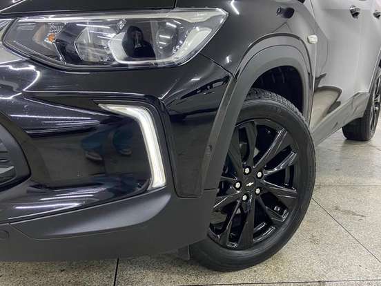 CHEVROLET-TRACKER-2023