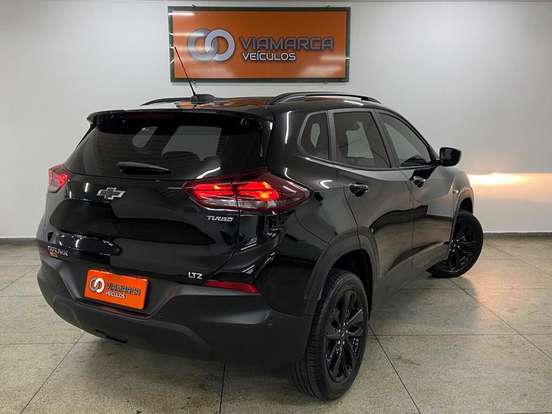 CHEVROLET-TRACKER-2023