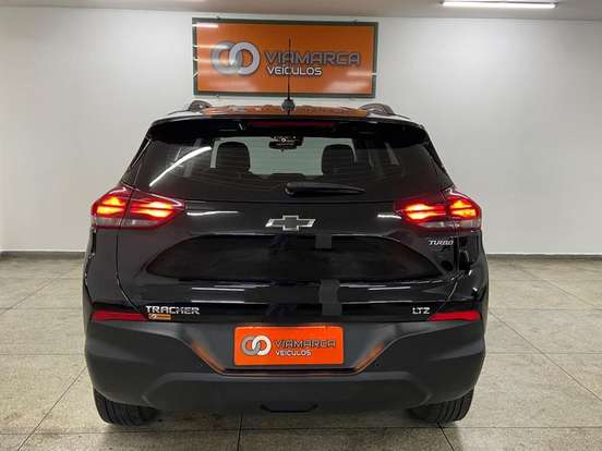 CHEVROLET-TRACKER-2023