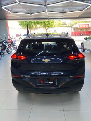 CHEVROLET-TRACKER-2023