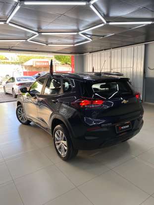 CHEVROLET-TRACKER-2023