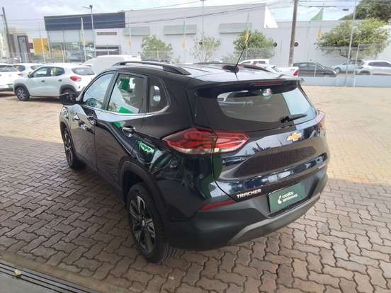 CHEVROLET-TRACKER-2023
