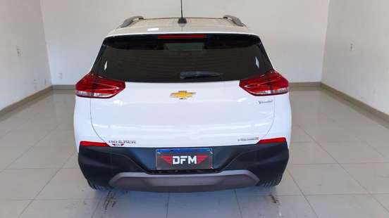 CHEVROLET-TRACKER-2023