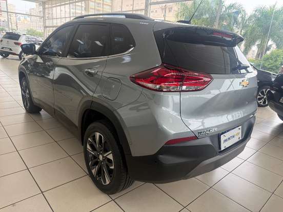 CHEVROLET-TRACKER-2023