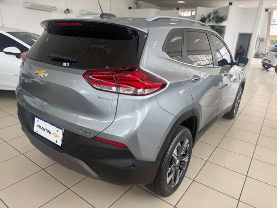 CHEVROLET-TRACKER-2023