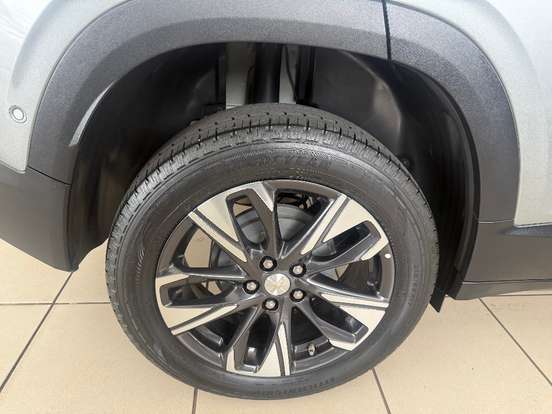 CHEVROLET-TRACKER-2023