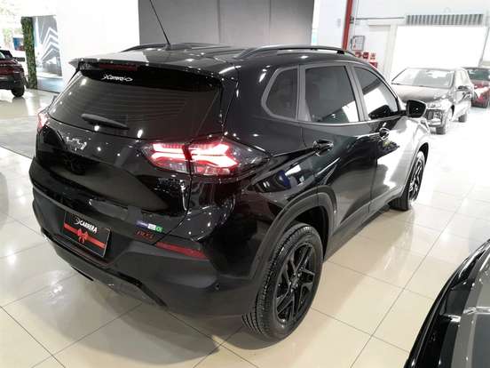 CHEVROLET-TRACKER-2025