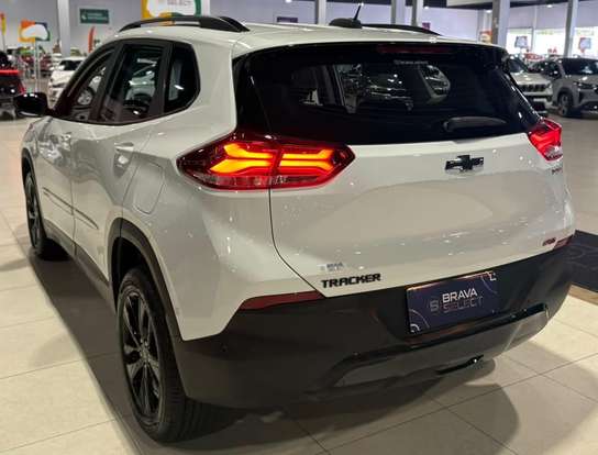 CHEVROLET-TRACKER-2023