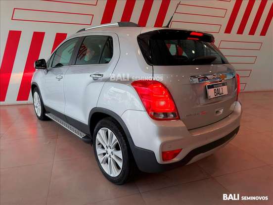 CHEVROLET-TRACKER-2017