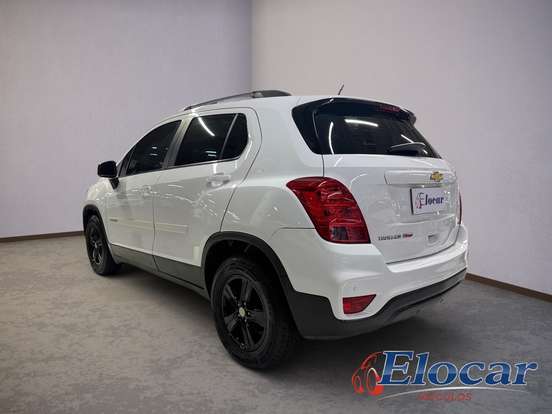 CHEVROLET-TRACKER-2016