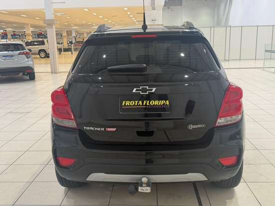 CHEVROLET-TRACKER-2019