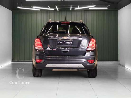 CHEVROLET-TRACKER-2018