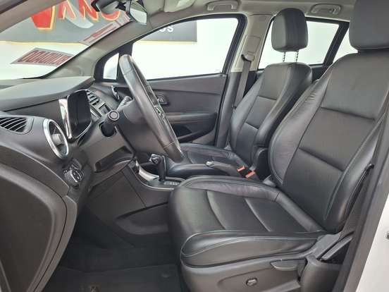 CHEVROLET-TRACKER-2013