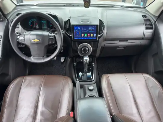 CHEVROLET-TRAILBLAZER-2014