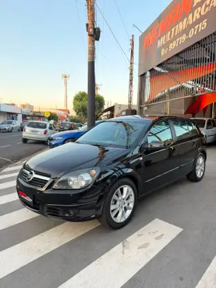 CHEVROLET VECTRA 2.0 MPFI GT-X HATCH 8V FLEX 4P MANUAL