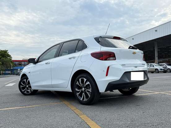 CHEVROLET-ONIX-2022