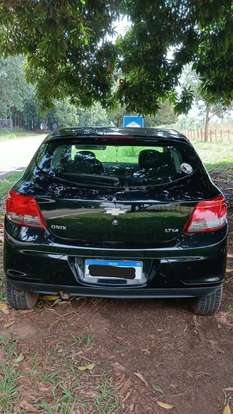 CHEVROLET-ONIX-2015