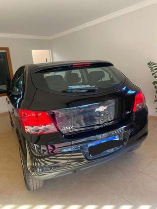 CHEVROLET-ONIX-2015
