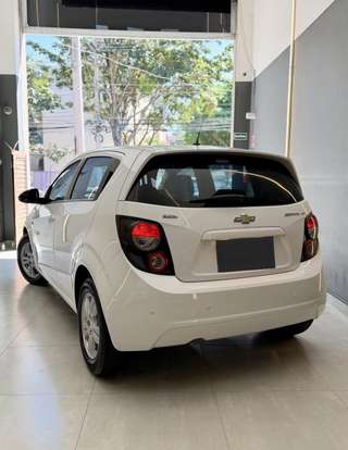 CHEVROLET-SONIC-2013