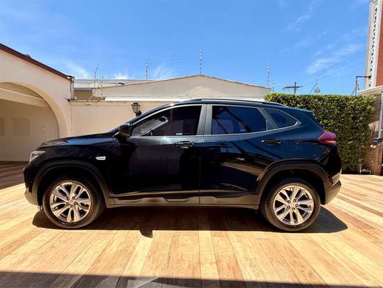 CHEVROLET-TRACKER-2020