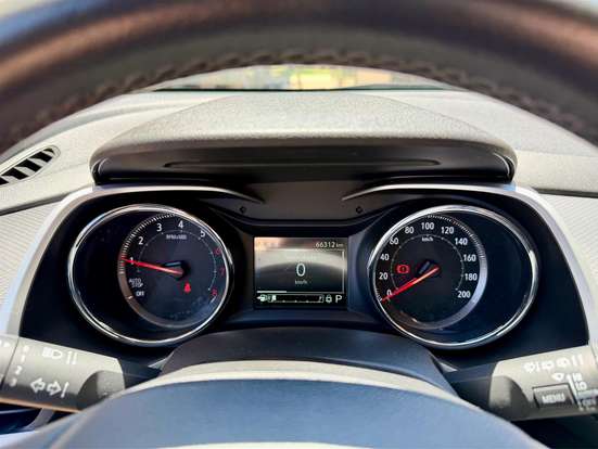 CHEVROLET-TRACKER-2020