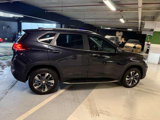 CHEVROLET-TRACKER-2025
