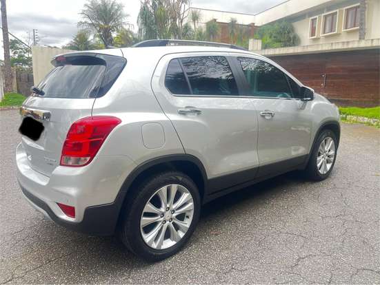 CHEVROLET-TRACKER-2019
