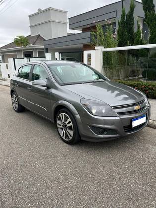 CHEVROLET VECTRA 2.0 MPFI GT-X HATCH 8V FLEX 4P MANUAL