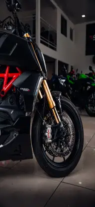 DUCATI-DIAVEL 1260 S-2021