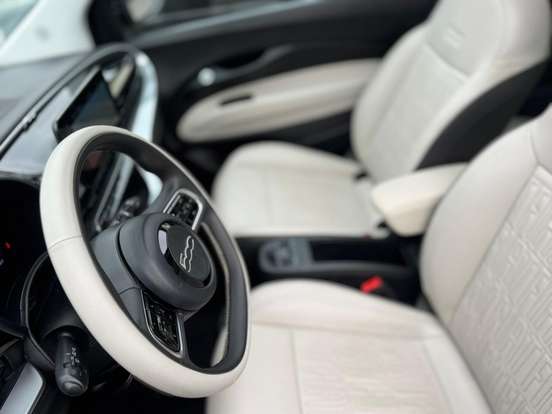 FIAT-500e-2021