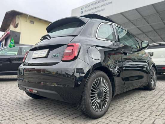 FIAT-500e-2021