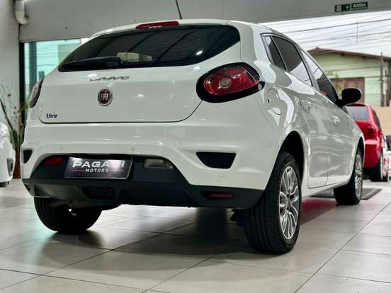 FIAT-BRAVO-1.8 ESSENCE 16V FLEX 4P MANUAL FIAT-BRAVO-2015