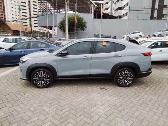 FIAT-FASTBACK-2025