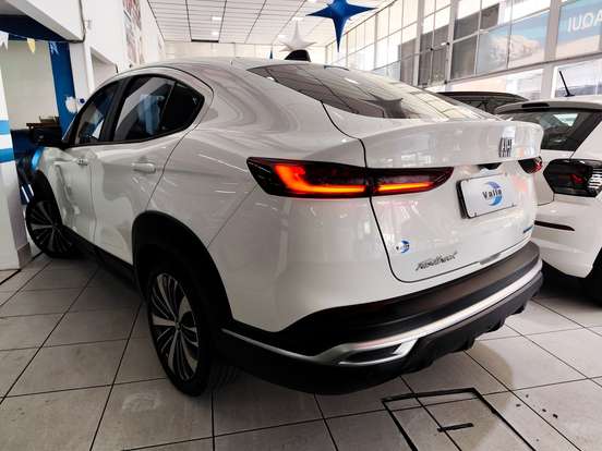 FIAT-FASTBACK-1.0 TURBO 200 HYBRID AUDACE CVT FIAT-FASTBACK-2025