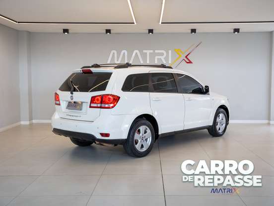 FIAT-FREEMONT-2.4 PRECISION 16V GASOLINA 4P AUTOMÁTICO FIAT-FREEMONT-2012