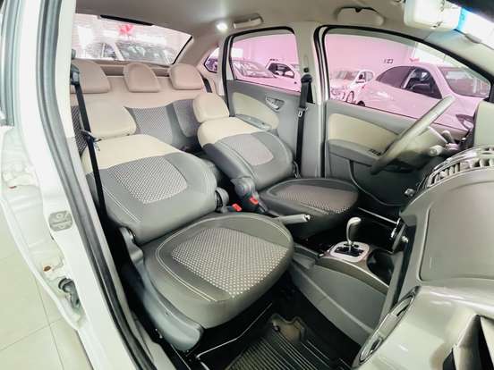 FIAT-GRAND SIENA-1.6 MPI ESSENCE 16V FLEX 4P AUTOMATIZADO FIAT-GRAND SIENA-2014
