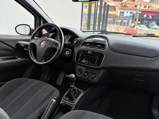 FIAT-PUNTO-1.8 BLACKMOTION 16V FLEX 4P MANUAL FIAT-PUNTO-2013