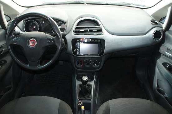 FIAT-PUNTO-2016