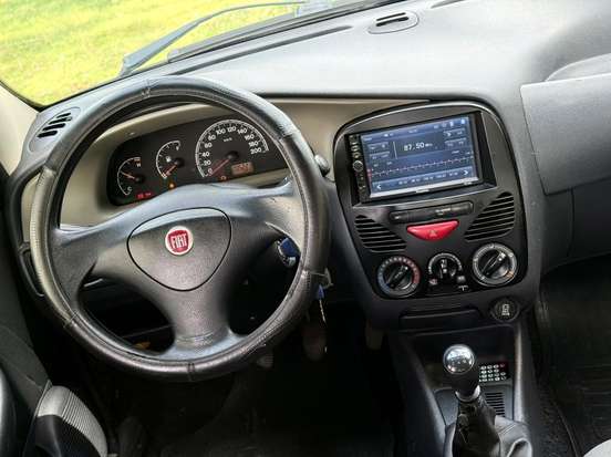 FIAT-SIENA-2009