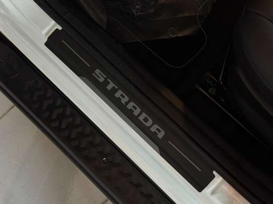 FIAT-STRADA-1.0 TURBO 200 FLEX ULTRA CD CVT FIAT-STRADA-2026