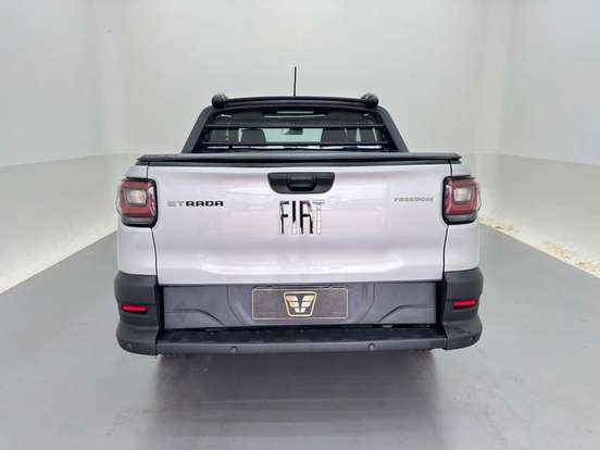 FIAT-STRADA-2021