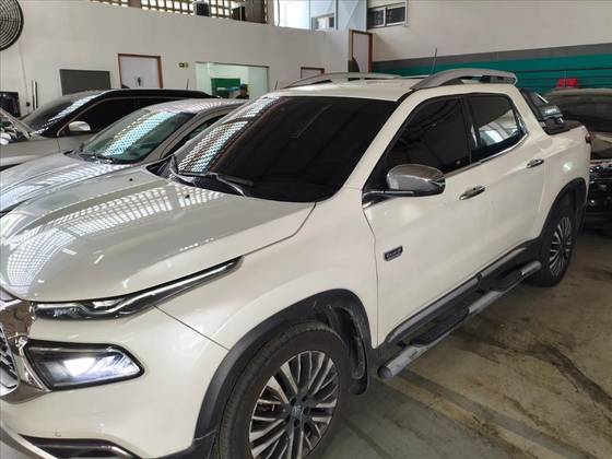 FIAT TORO 2.2 TURBO DIESEL RANCH 4WD AT9
