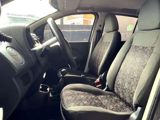 FIAT-UNO-1.0 EVO VIVACE 8V FLEX 4P MANUAL FIAT-UNO-2010