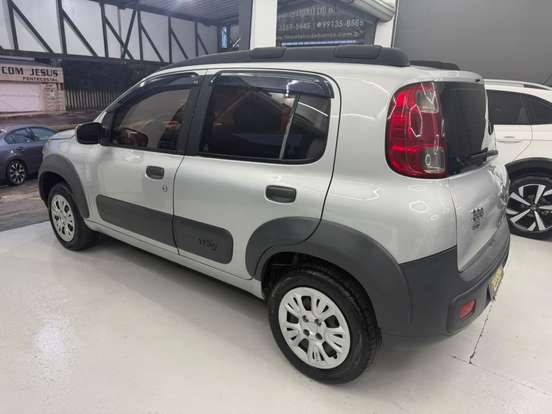 FIAT-UNO-1.0 EVO WAY 8V FLEX 4P MANUAL FIAT-UNO-2012