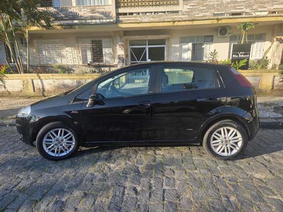 FIAT-PUNTO-1.8 ESSENCE 16V FLEX 4P AUTOMATIZADO FIAT-PUNTO-2010