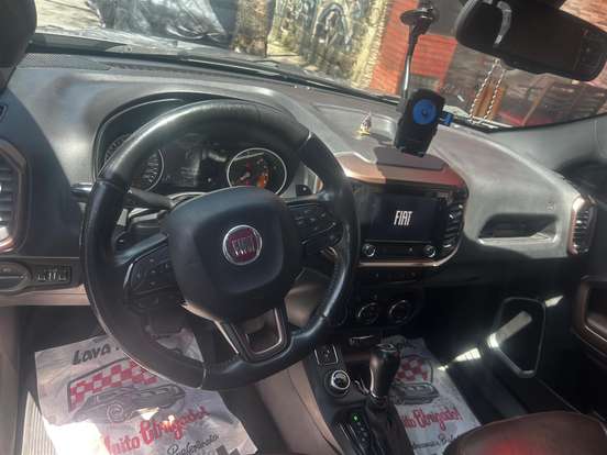 FIAT-TORO-2021