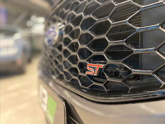 FORD-EDGE-2018