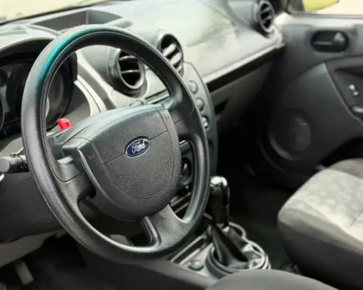 FORD-FIESTA-2013