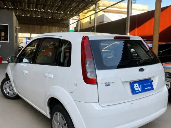 FORD-FIESTA-1.0 ROCAM HATCH 8V FLEX 4P MANUAL FORD-FIESTA-2014