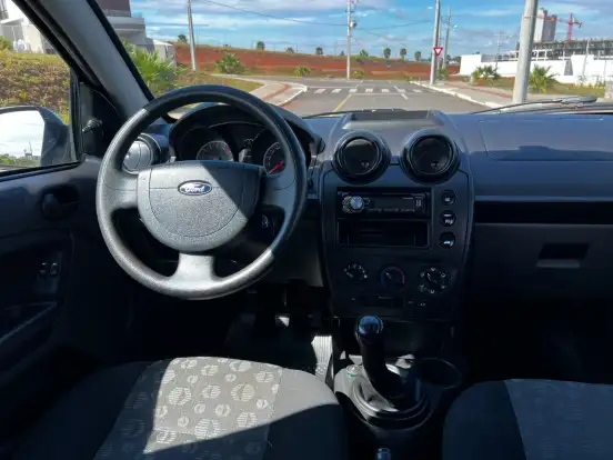 FORD-FIESTA-2014